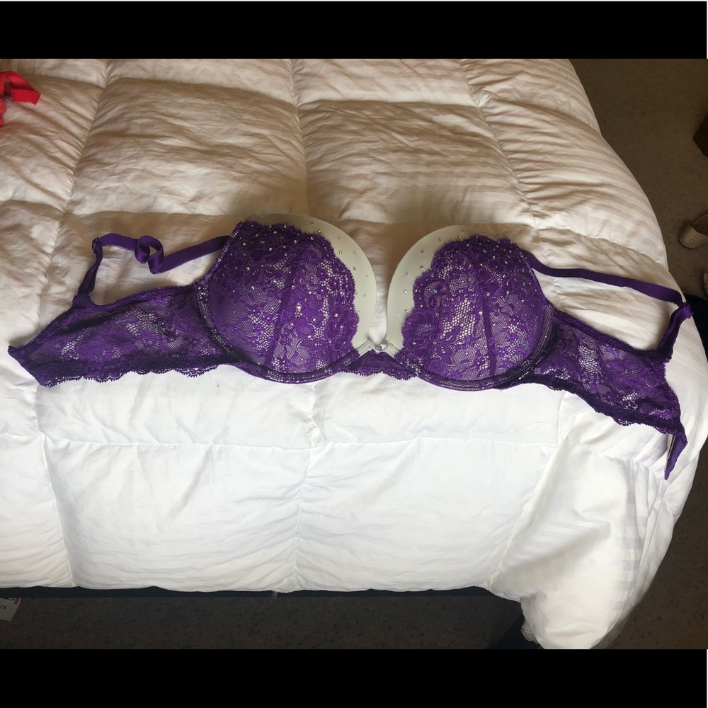 VS Dream Angels Lace Push Up with Crystal Accents